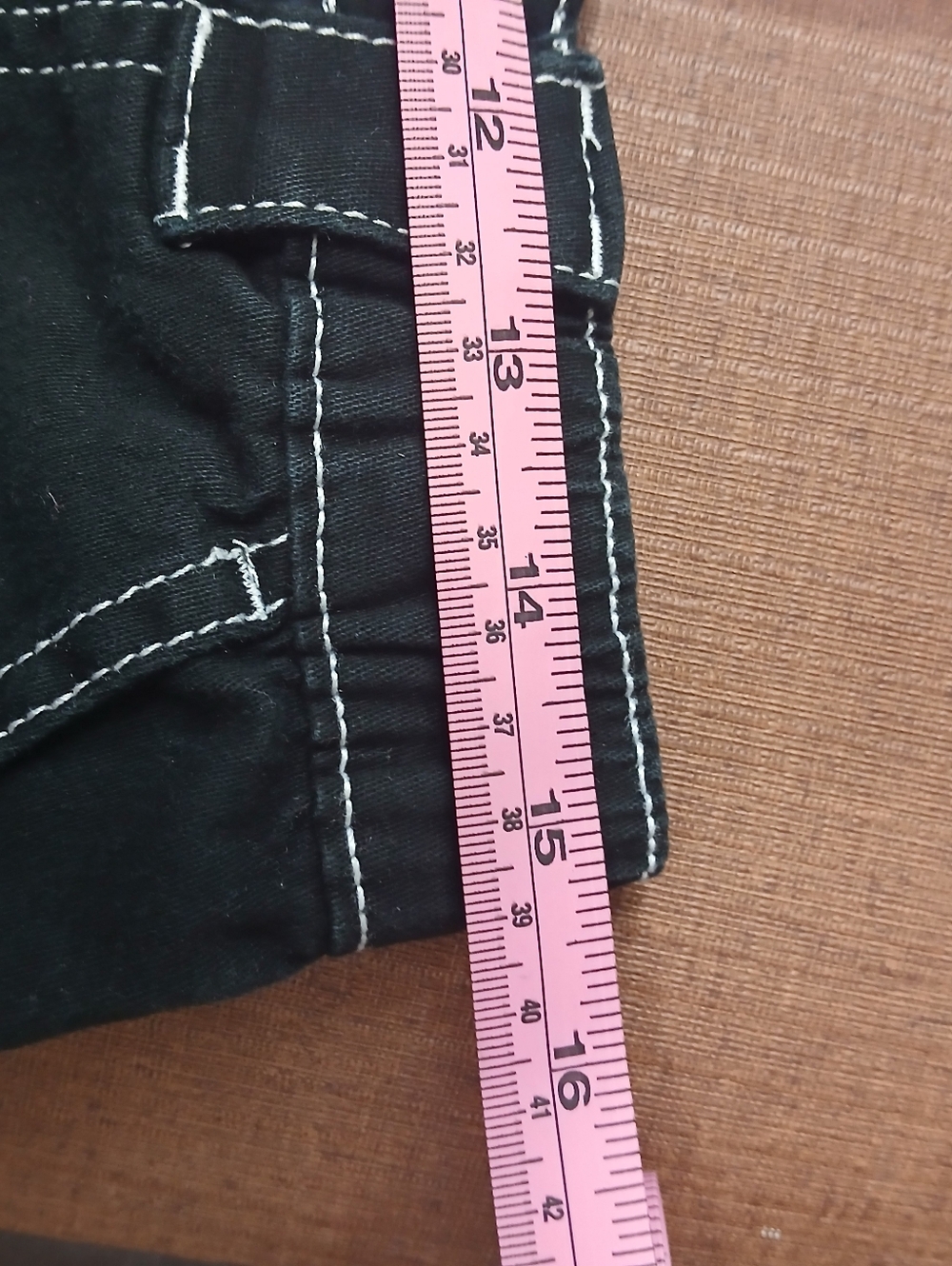 refuge Black Cargo Shorts with White Contrast Stitching - Picture 5 of 6